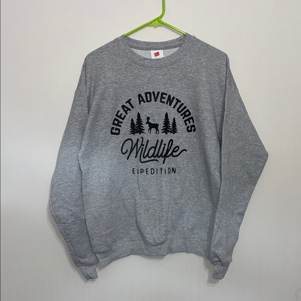 Hanes EcoSmart “Great Adventures Wildlife Expedition” Sweatshirt – Size M